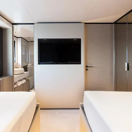 Bateau-hôtel Luxury Yacht Moretti In Tropez *