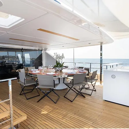 Bateau-hôtel Luxury Yacht Moretti In Tropez *