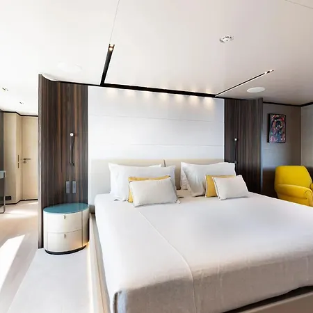 Bateau-hôtel Luxury Yacht Moretti In Tropez Saint-Tropez